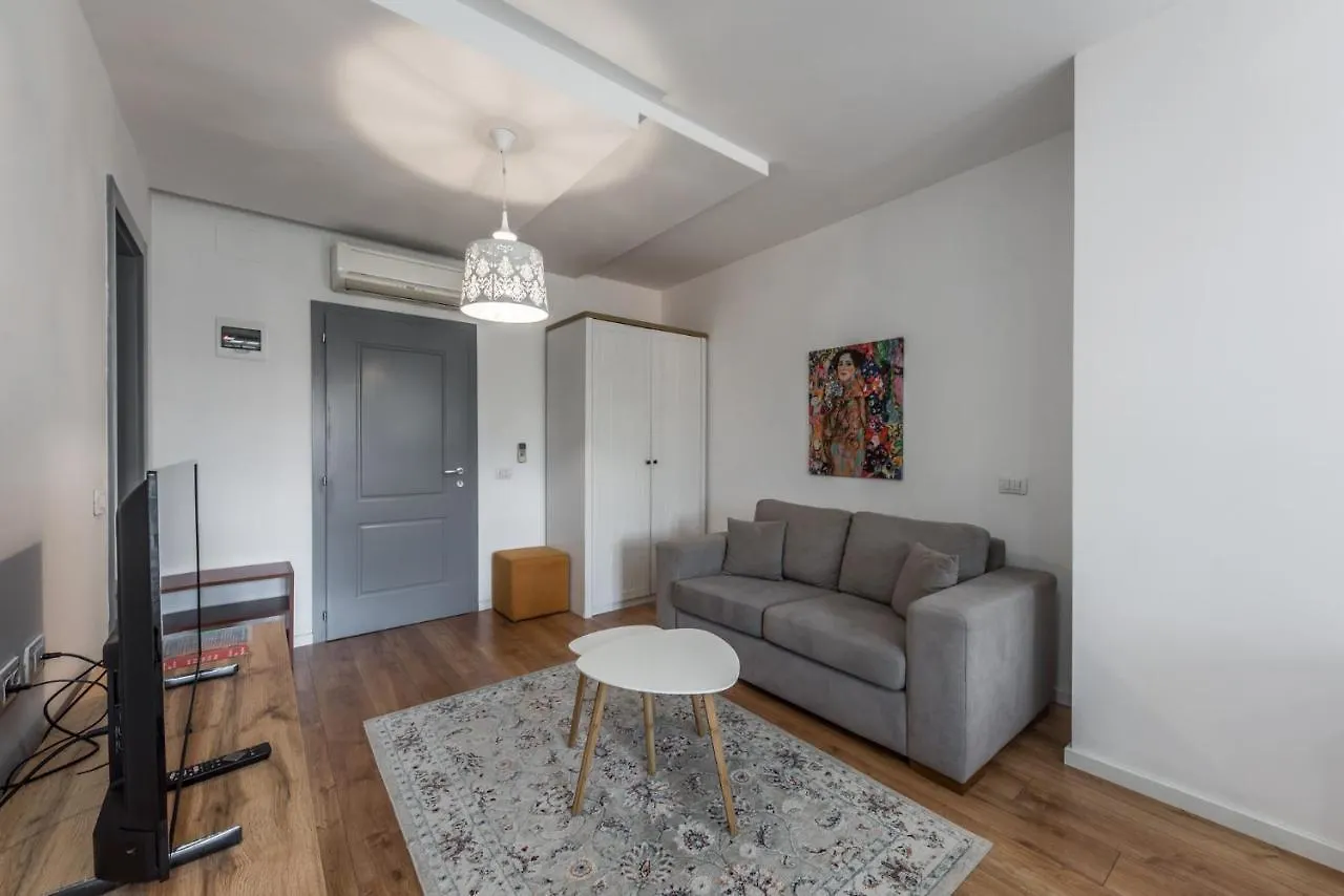 Heart Of Tirana Apartments