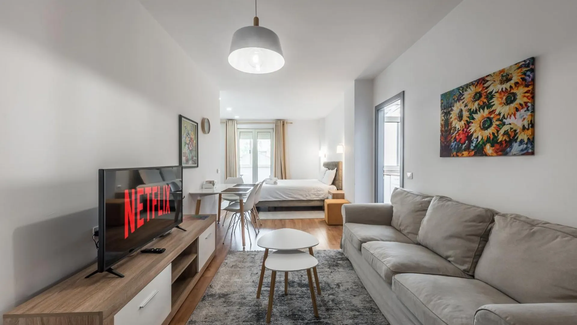 Heart Of Tirana Apartments
